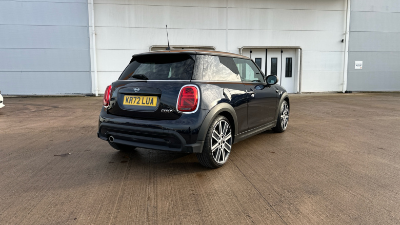 MINI Hatchback 1.5 Cooper Exclusive Premium 3dr Auto Petrol Hatchback